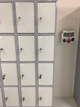 לוקר מטבעות